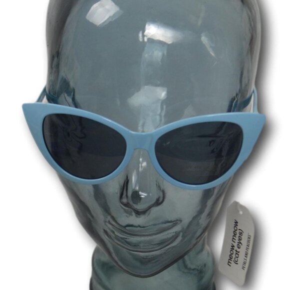 Stylish Blue Cat-Eye Sunglasses - Picture 2 of 2